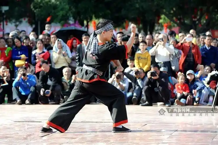 百色市:举办舞狮武术表演赛,非遗展演庆新春(组图)