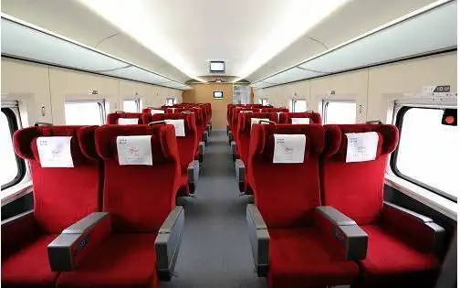 高铁特等座和一等座内部图
