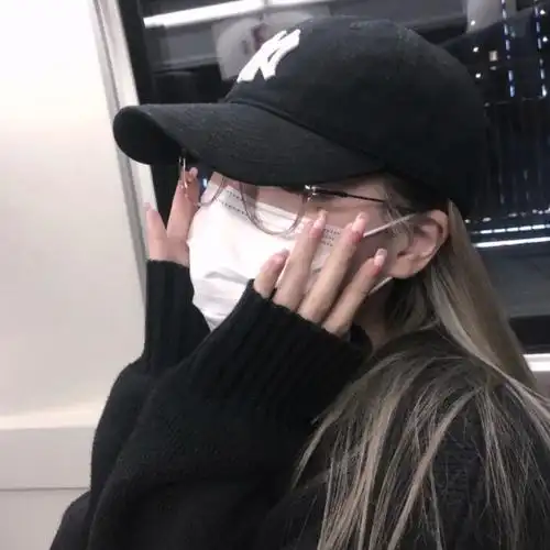 17岁同一个女生真人超好看戴口罩可爱头像(精选多张)图片