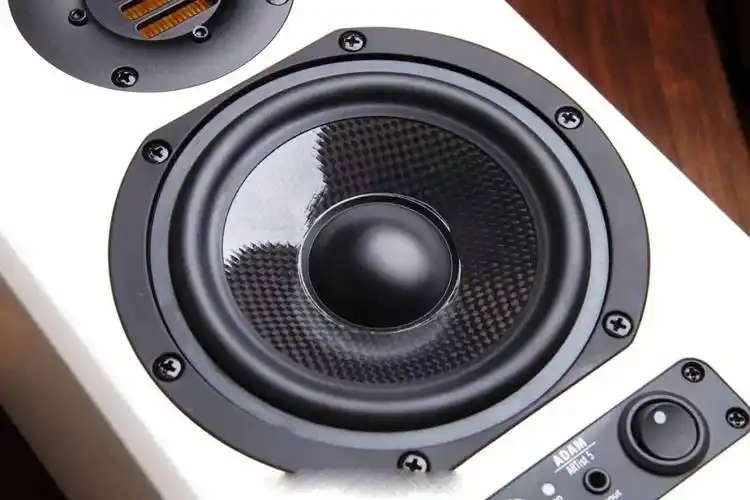 发烧入门:音箱入门更需认真把玩,亚当adam artist5有源监听音箱的深度