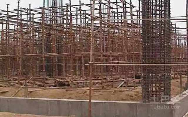 "框架柱"是钢砼框架结构的柱子;"框支柱"是底框砖混结构(底层为钢砼