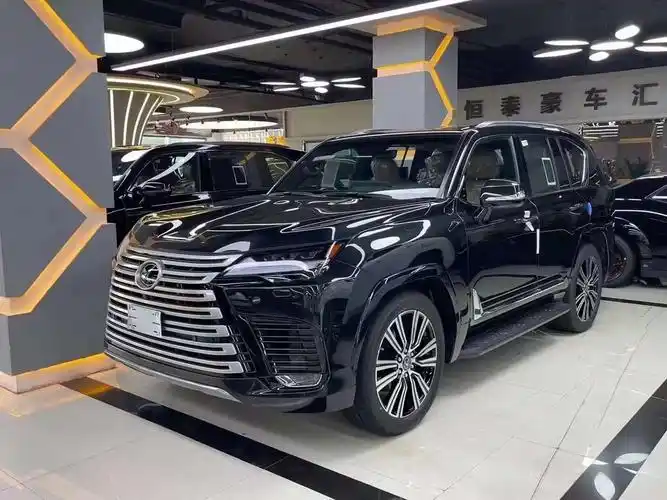 2022款雷克萨斯lx600内饰设计,相比老款车型来说不仅在做工和用料方面