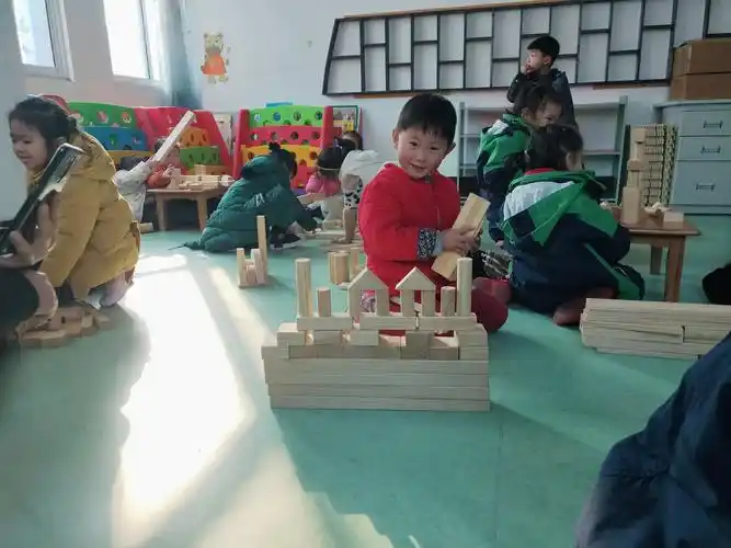 新一批拼搭积木,孩子们玩的很开心!都棒棒哒!