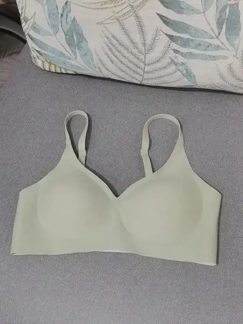 夏天马上就来啦内衣是女孩子每天必穿的东西了但是在夏天如果有痕迹的