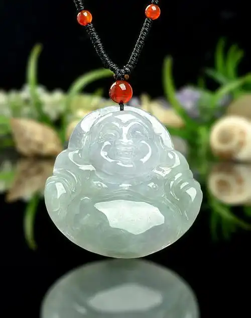 天然精雕通透春带彩大肚佛翡翠吊坠(国家权威鉴定)