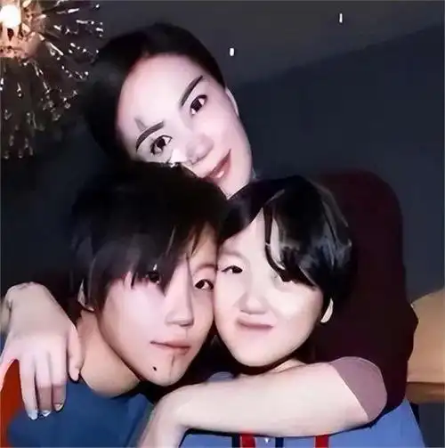 李亚鹏:我那有着很多不良习惯的前妻王菲,竟是世上顶好的妈妈