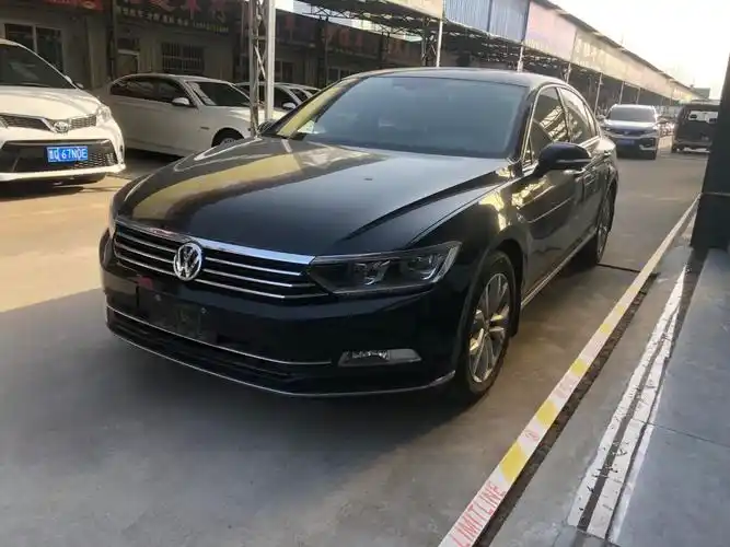 临沂2019年5月大众迈腾2019款330tsidsg豪华型国vi黑色手动挡