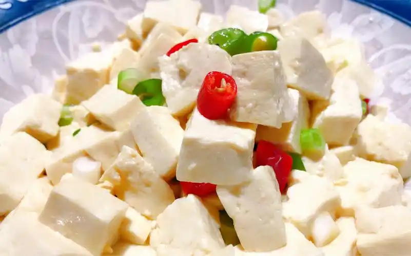 小葱拌豆腐夏天必吃的一道菜用最简单的食材做最好吃得菜家常菜分享