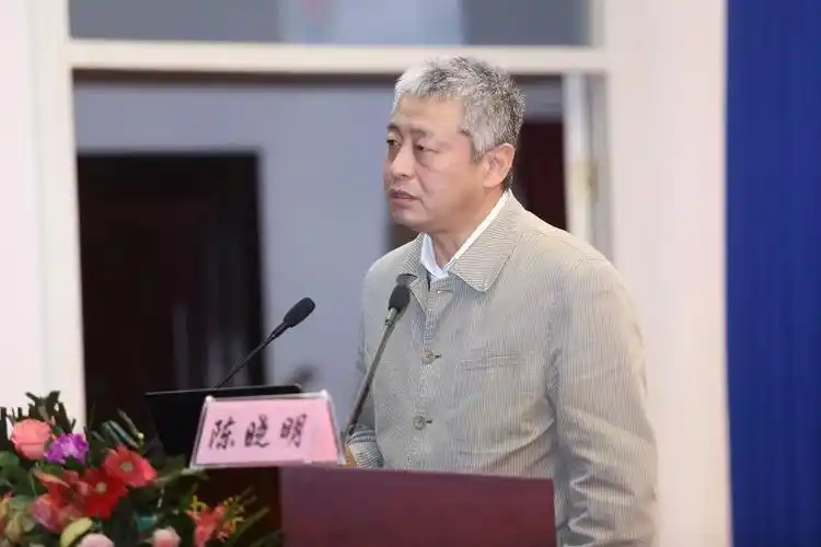 天津中学陈晓明校长天津中学陈晓明校长围绕信息化课堂教学的应用与