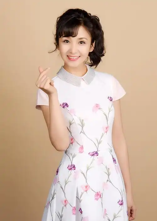 央视少儿频道主持人阳光姐姐高清图集央视少儿频道主持人阳光姐姐高清