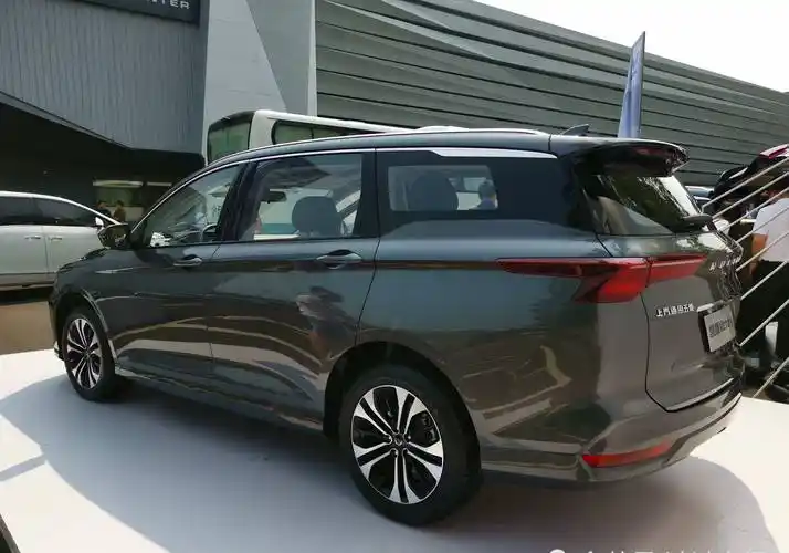 五菱凯捷实车首发,外观很前卫,块头很大_搜狐汽车_搜狐网