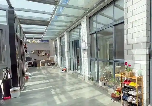 农村的房子现在这么强吗低预算装修玻璃房效果不输别墅