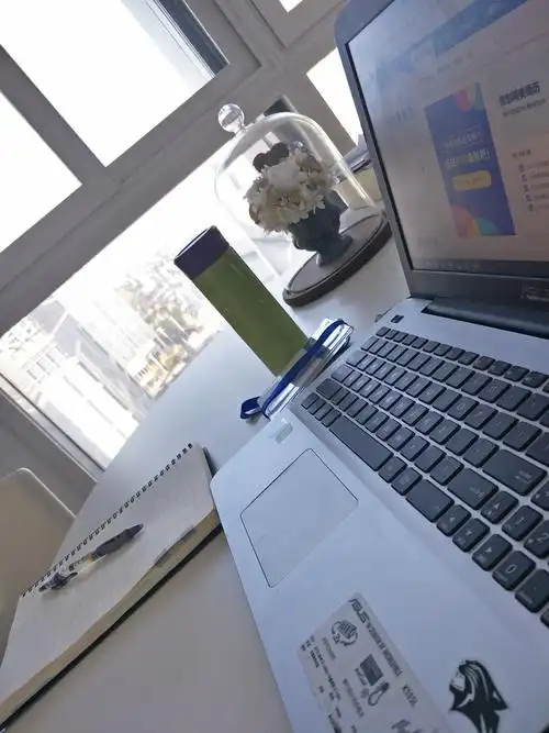 晒日常04——文科男的办公桌