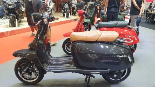 royalalloygp150高清实拍英伦复古踏板车