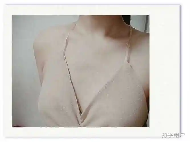 平胸女孩也可以穿吊带!   显示全部