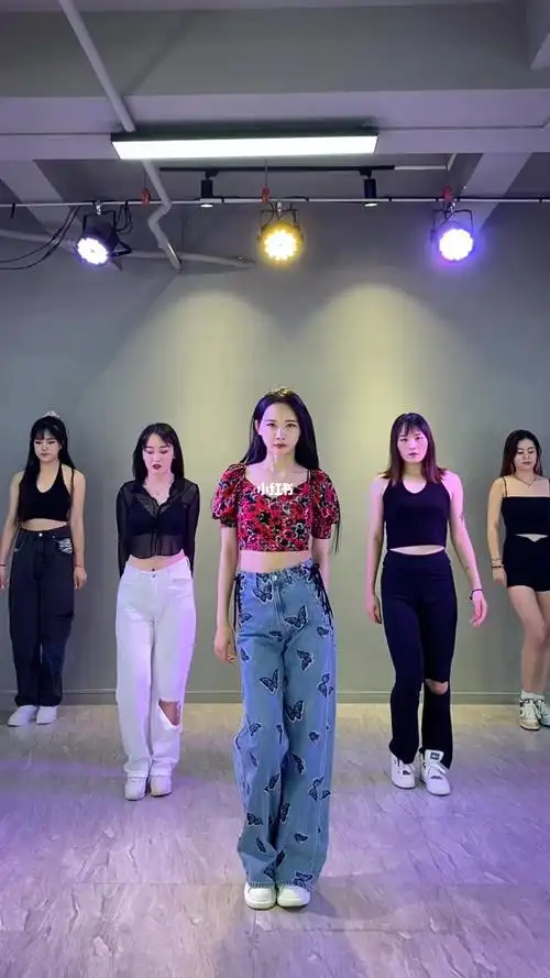 ads酒吧领舞,真的很适合零基础入门学习.