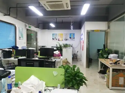 龙华油松电商园新出精装修办公室256平方,精装修,水电齐全