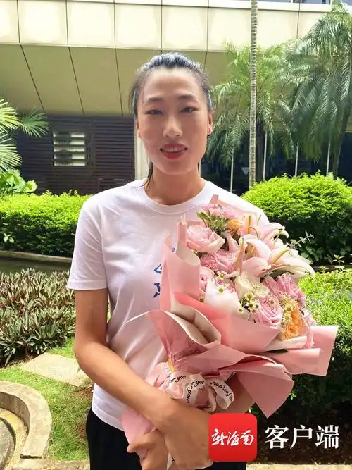 专访中国女排名将刘晏含:海南排球氛围国内最好 来文昌学习打九人排球