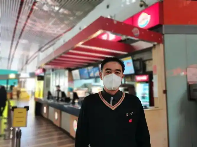首都机场汉堡王店长李文生:秉持坚韧之心 守牢安全之责_工作