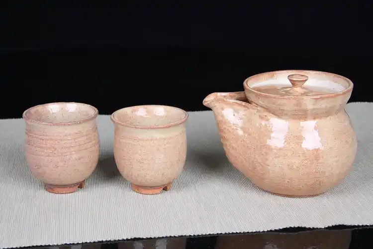 日本陶瓷 萩烧 小件套 带原装桐木供箱