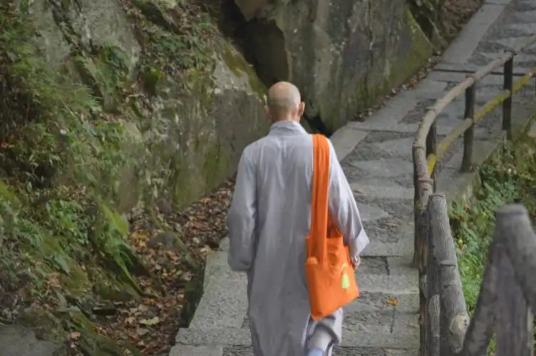 虔诚与信仰——遇见大佛 - 美篇