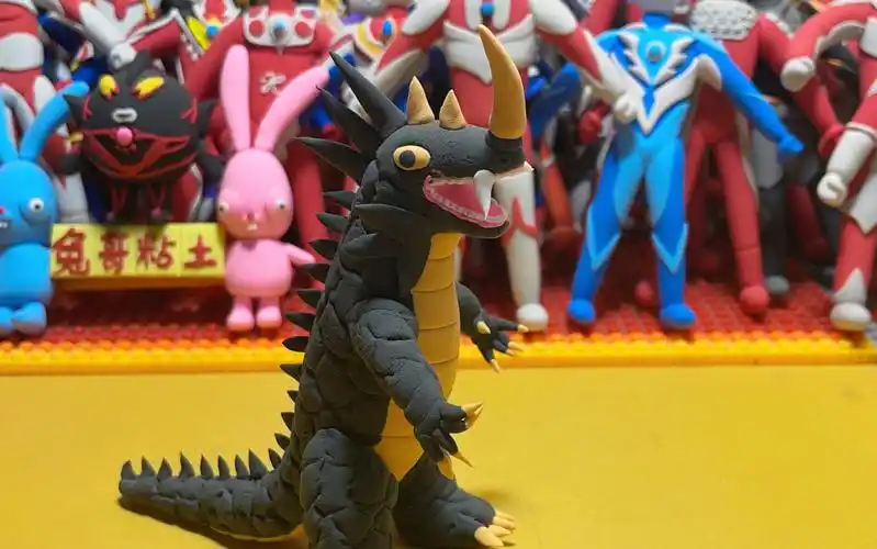 粘土手工时刻:捏奥特曼怪兽西格拉斯