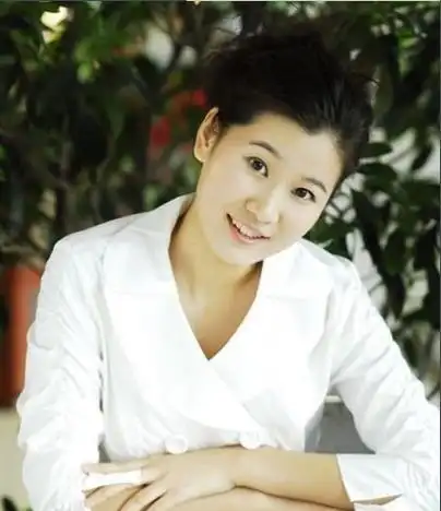 李珊珊演员主持人