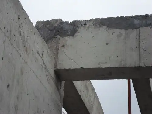 悬挑梁开裂是什么原因?