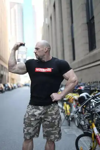 活动世界健美冠军来啦巴沙来啦