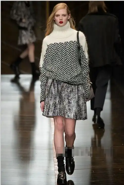 14欧美走秀款高领套头双色拼接100%山羊绒宽松加厚羊绒衫毛衣