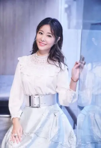 原创剪了短发的林心如好年轻丸子头清爽亮相43岁颜值回春太美了