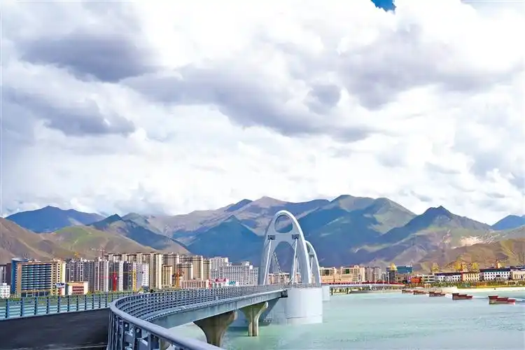 走进拉萨市中华文化公园:感受文化之美 共谱同心乐章