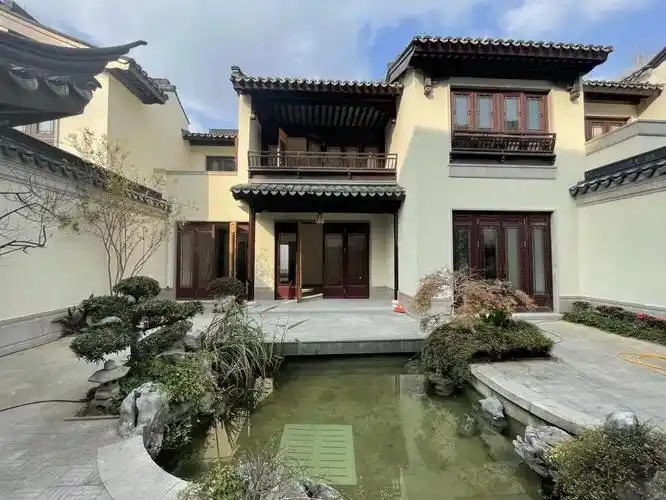 本文目录一览: 1,十大最美中式别墅   2,绿城桃花源别墅详情是怎样的.