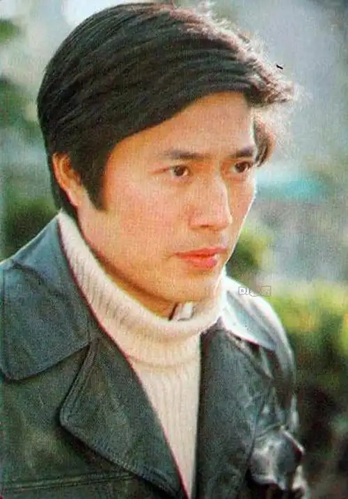 老照片欣赏68位银幕帅哥闪亮在80年代老电影中那时他们真年轻