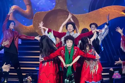 今晚十点百变大咖秀欢乐集结中初代段誉陈浩民惊喜空降