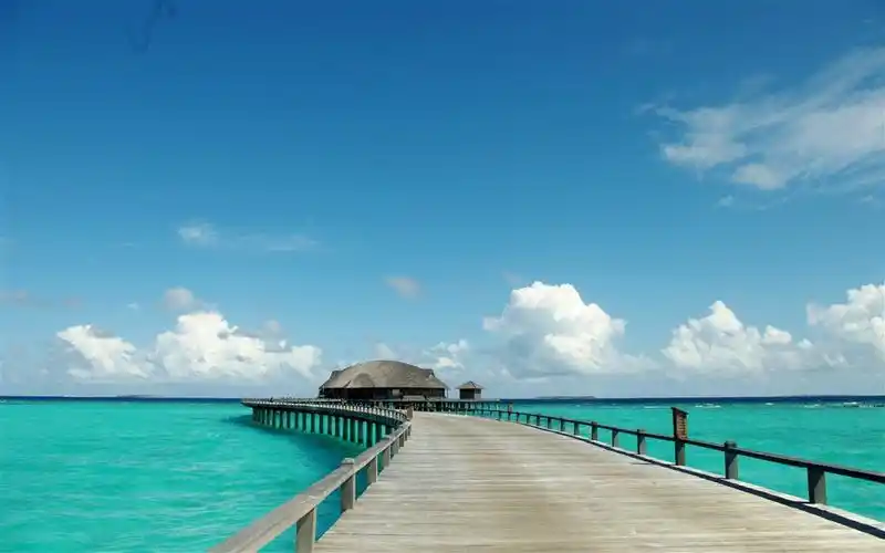 高清唯美海边度假村风景图片