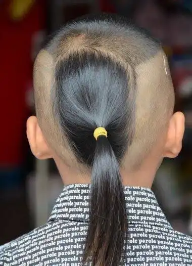 男孩子扎小辫子剪什么发型好看 男士小辫子发型扎法(3)