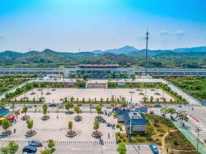 航拍葵潭高铁站最新照片视频