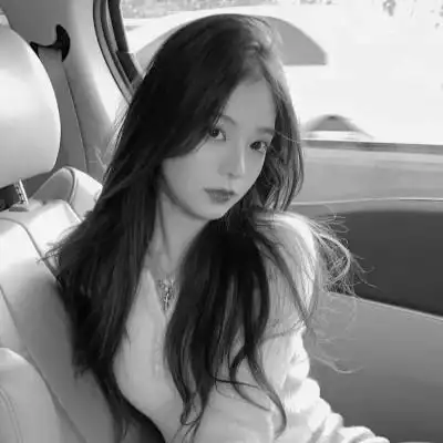 黑白气质美女头像图片