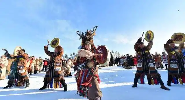 满族先民的萨满仪式,同儒家文化中,对于礼的要求有异曲同工之妙