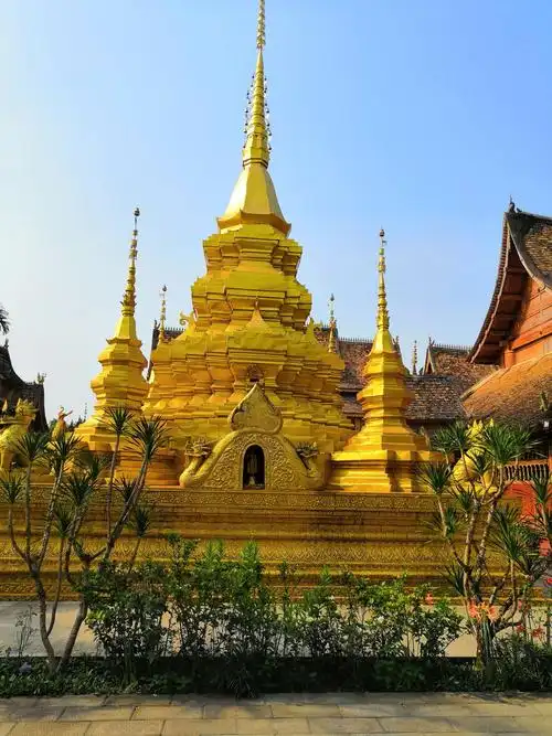 曼春满古佛寺是西双版纳古老的佛寺之一,已有1400多年的历史,进到寺中