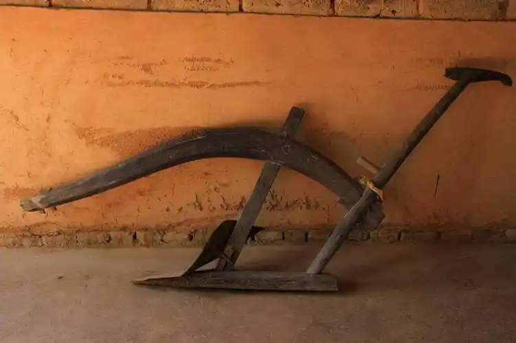 十二种常见的农具(农村庄稼人常用的12种农具)