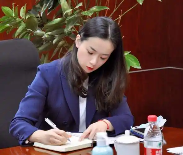 杨鸣老婆唐佳良微博杨鸣老婆唐佳良图片