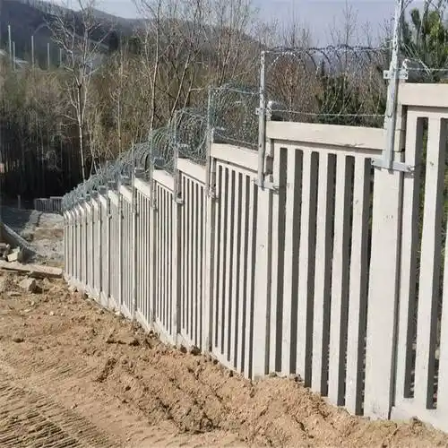 路基栅栏高铁防护栏易安装稳固保定铁锐建材