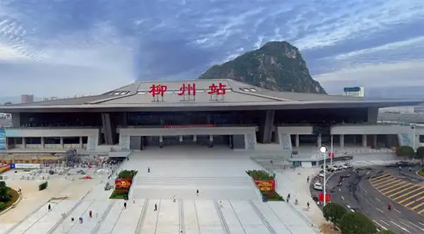 柳州火车站出站"东西向地下通道"恢复使用
