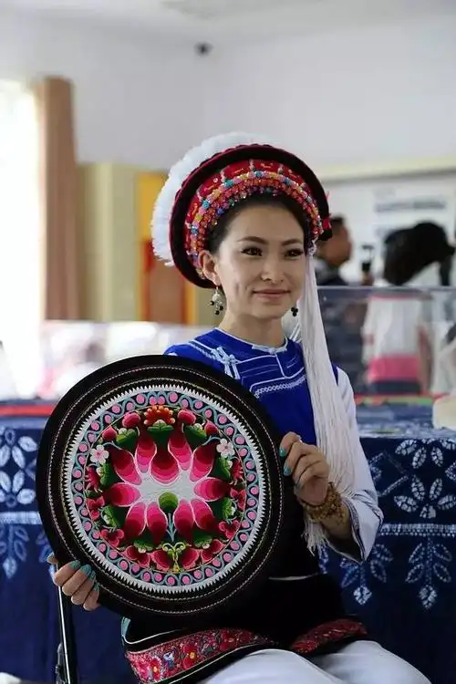 大赛,来自全市两区,各乡镇的118名刺绣爱好者和手工艺人参加了比赛,选