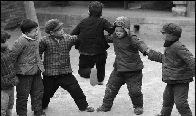 老照片法国摄影师拍摄的60年代河南洛阳农村看上去好亲切