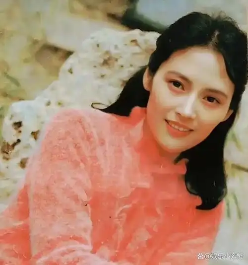 宋晓英婚姻状况成谜老年秀恩爱如今丈夫病逝状态不佳