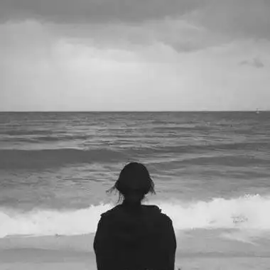 情侣头像霸气黑白高冷背影 霸气头像图片大全 -【爱个性】