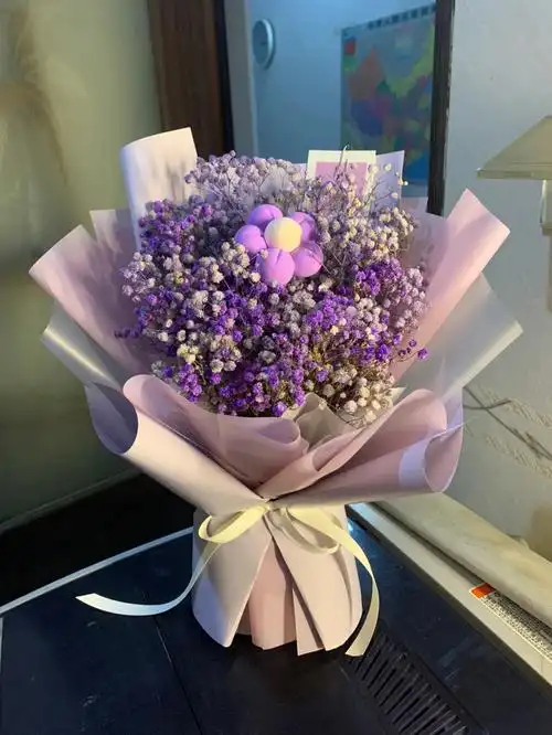 满天星花束送粘土花花